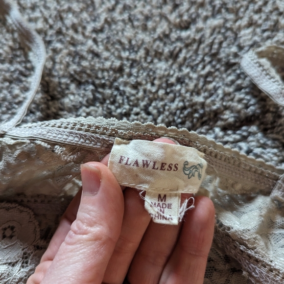 Grey bralettes - Picture 5 of 6